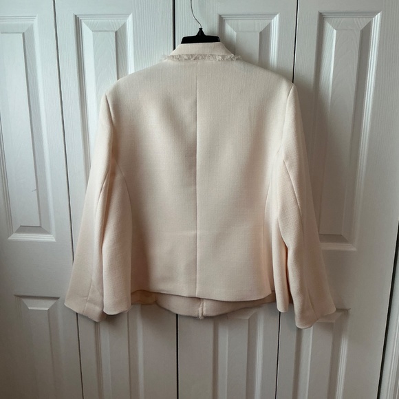 Women’s Ivory Tweed Jacket - Picture 4 of 6
